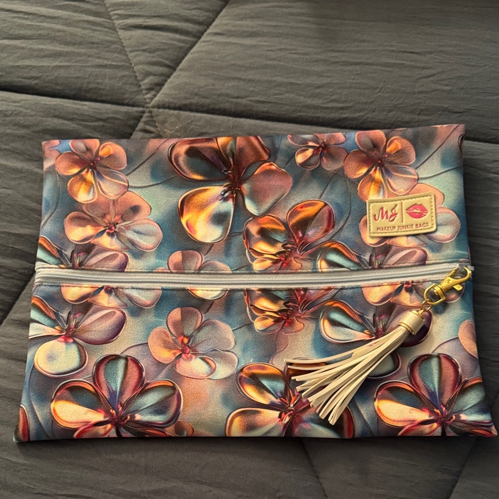 Make up junkie bag ,Floral  with Tassel